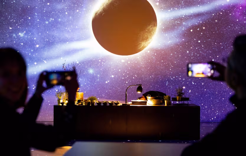 cocktail phone planet